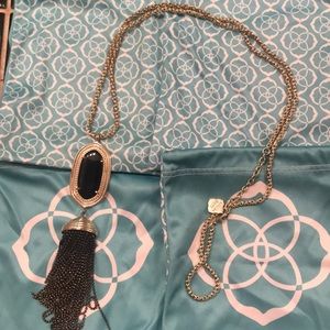 Black Kendra Scott necklace